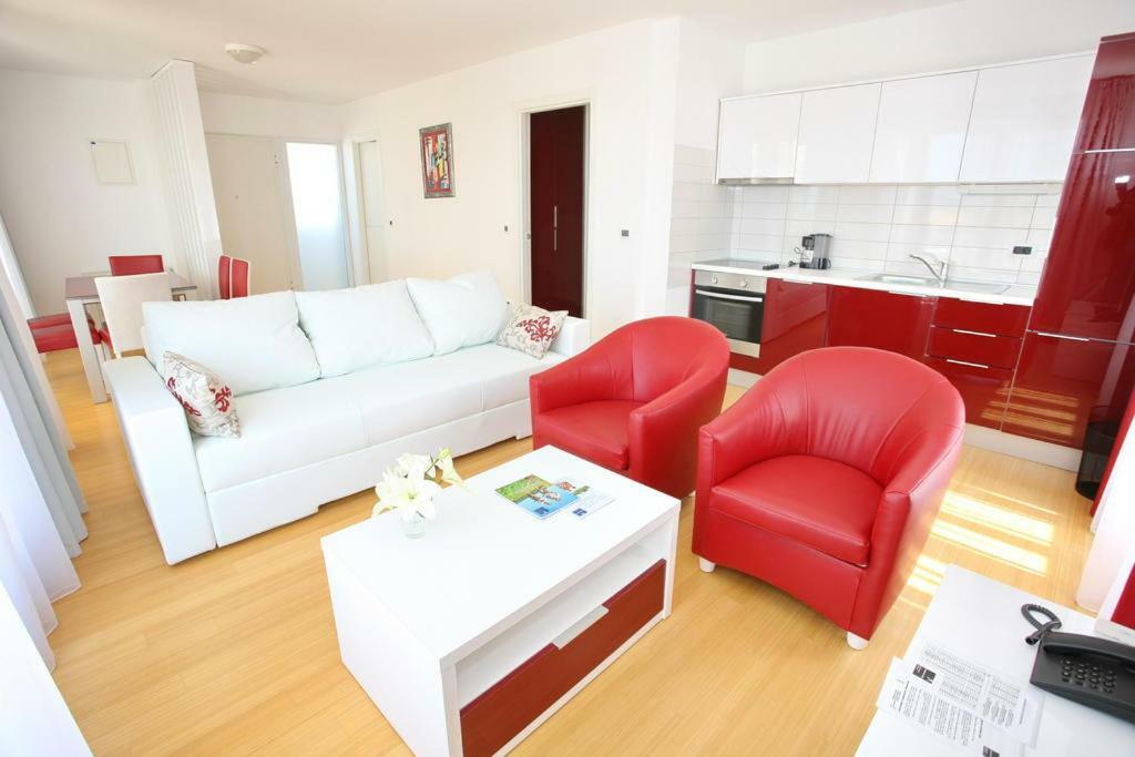 Sunset Apartment بيتريتْشاني المظهر الخارجي الصورة